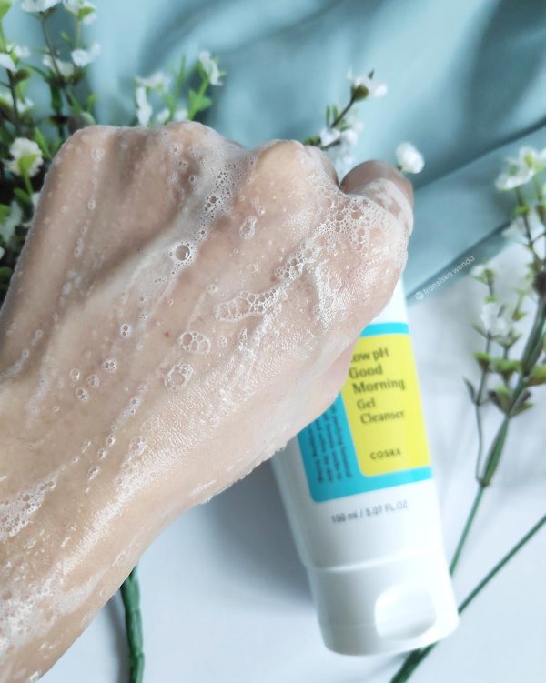 COSRX Low pH Good Morning Gel Cleanser - Image 3