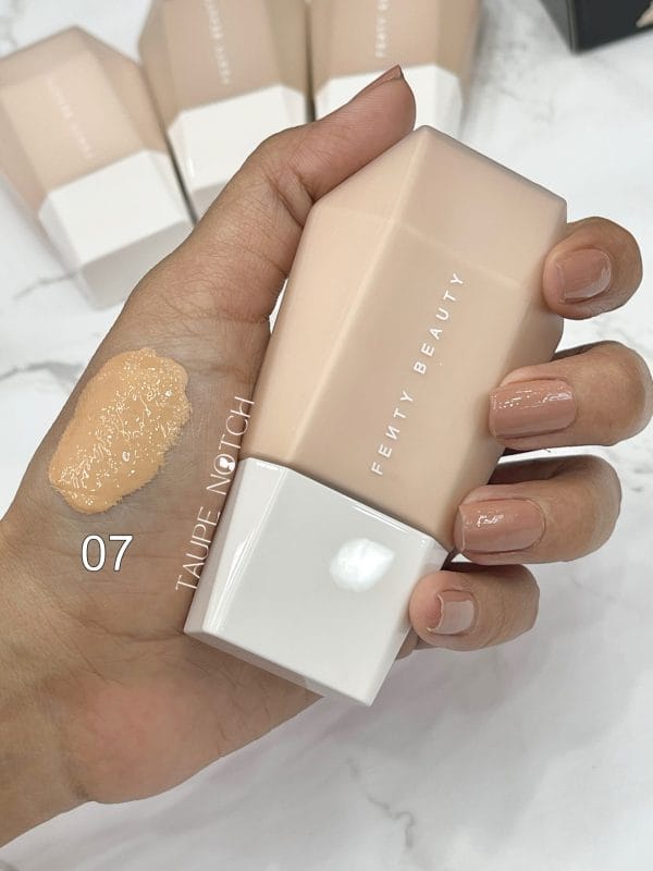FENTY BEAUTY by Rihanna Eaze Drop Blurring Skin Tint - Image 5