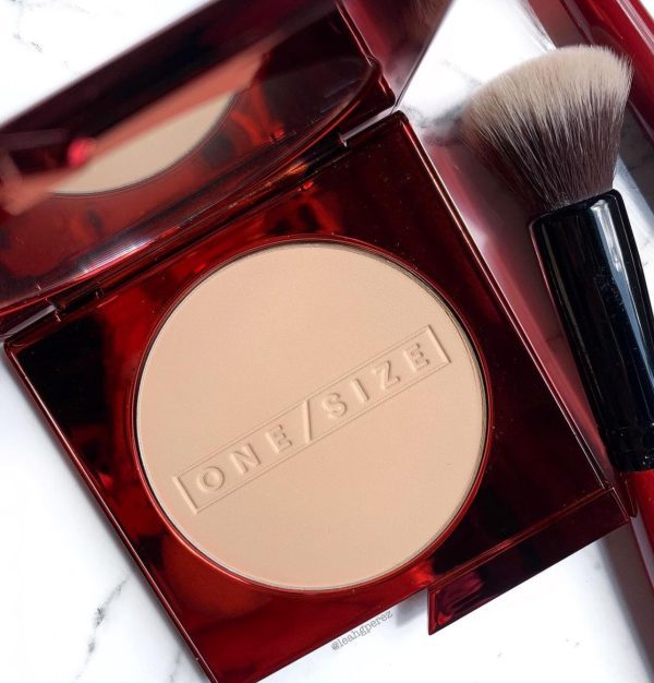 ONE/SIZE TURN UP THE BASE VERSATILE POWDER FOUNDATION - Image 2