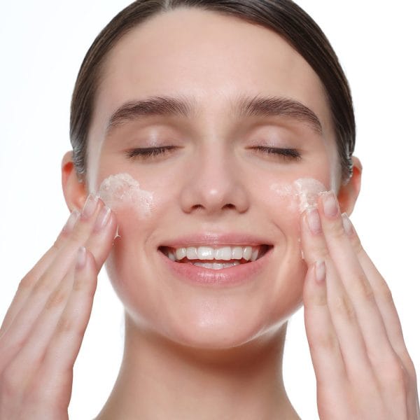 Cerave Hydrating Facial Cleanser 236 ml - Image 2