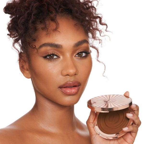 CHARLOTTE TILBURY Beautiful Skin Sun-Kissed Glow Cream Bronzer - Image 4