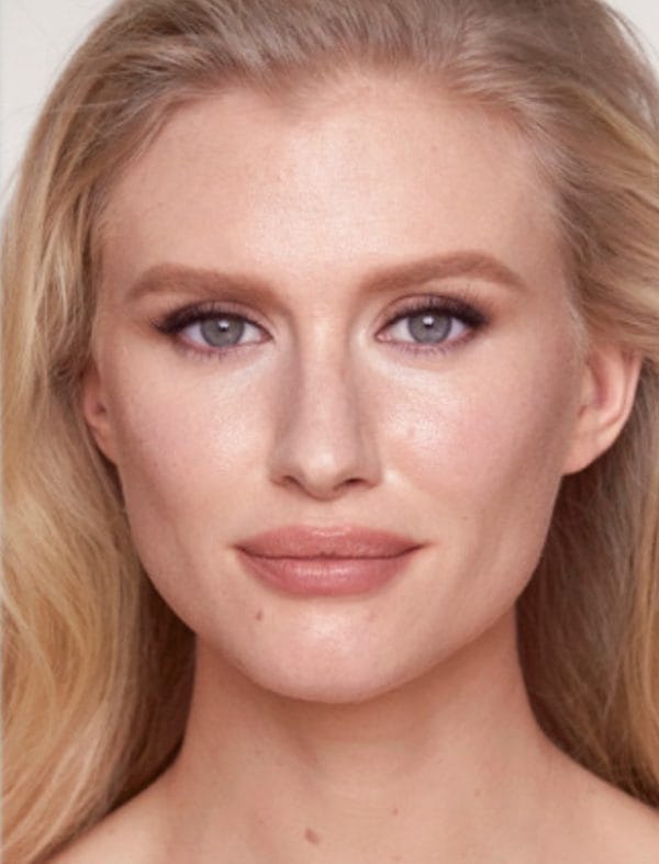 Charlotte Tilbury Airbrush Flawless Finish Setting Powder - Image 8