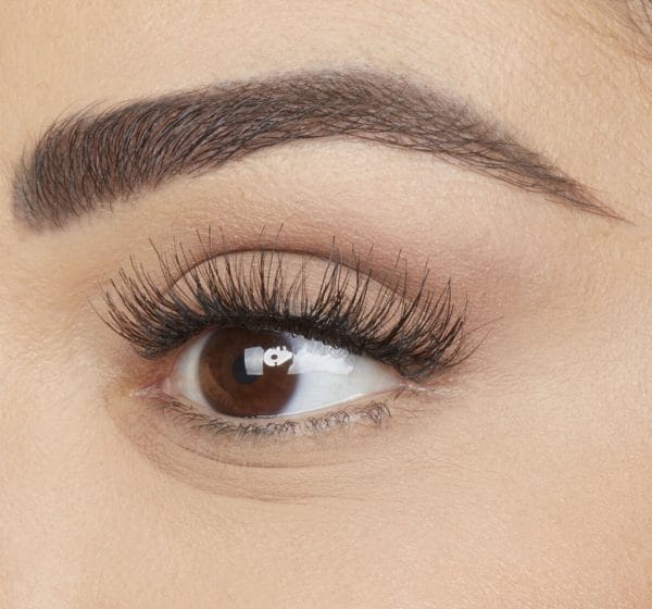 Huda Beauty Eazy Lash - Harmony #17 - Image 3