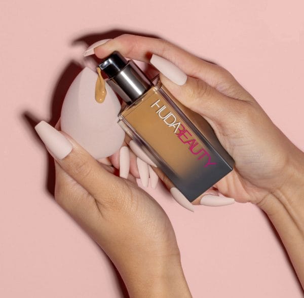 Huda Beauty Basic Besties Sponge Bundle - Image 4