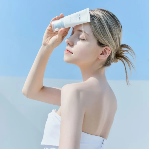 Skin1004 Madagascar Centella Hyalu-Cica Water-Fit Sun Serum 50ml - Image 6