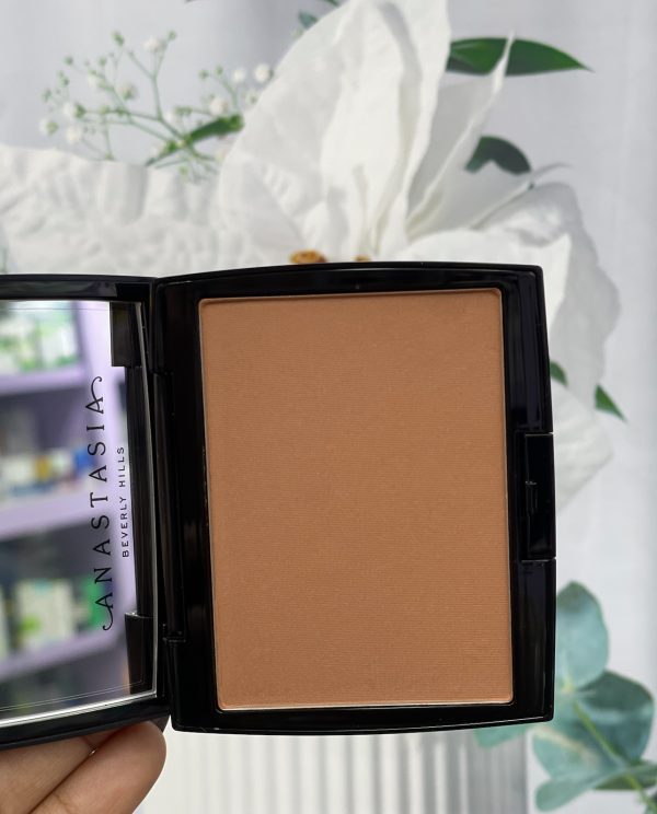 Anastasia Beverly Hills Powder Bronzer - Image 4