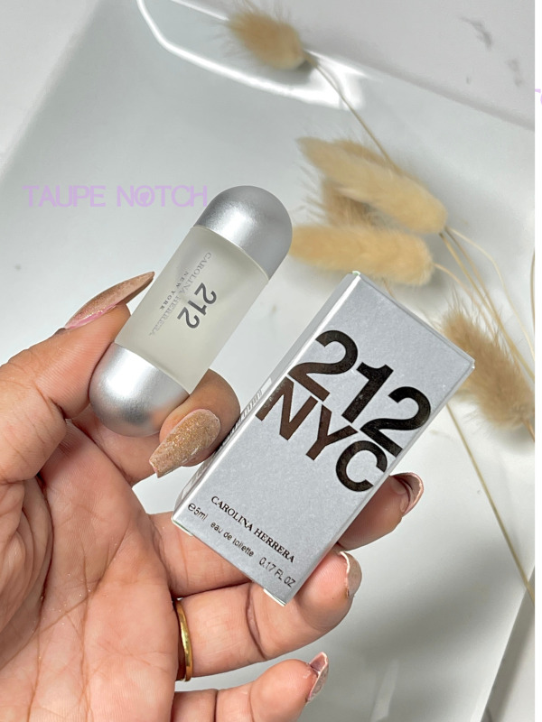 CAROLINA HERRERA 212 NYC WOMEN 5 ML - Image 3
