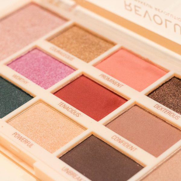 Makeup Revolution Pretty Strong Eyeshadow Palette - Image 3