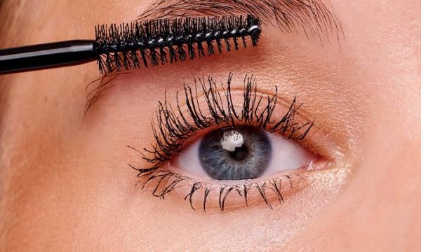 Essence Lash Princess False Lash Effect Mascara - Image 2