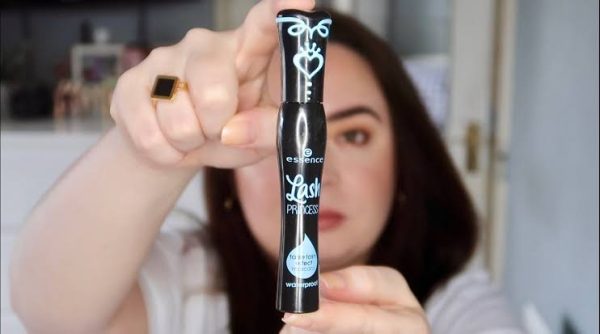 Essence Lash Princess False Lash Mascara – Waterproof - Image 2