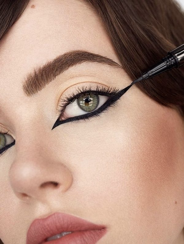 Essence Eyeliner Pen Waterproof - Image 4